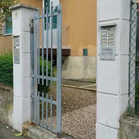 Aduepassidallafiera Lejlighed Bologna