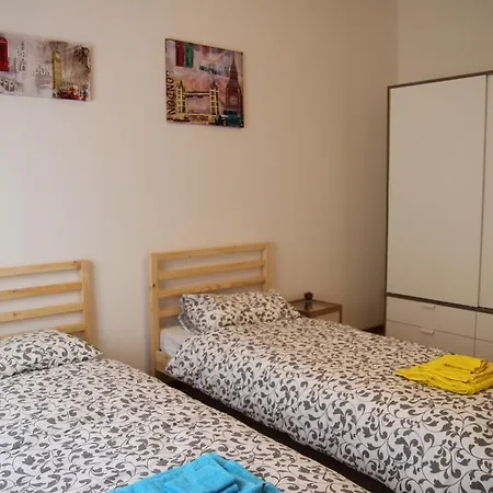 Appartement Aduepassidallafiera *