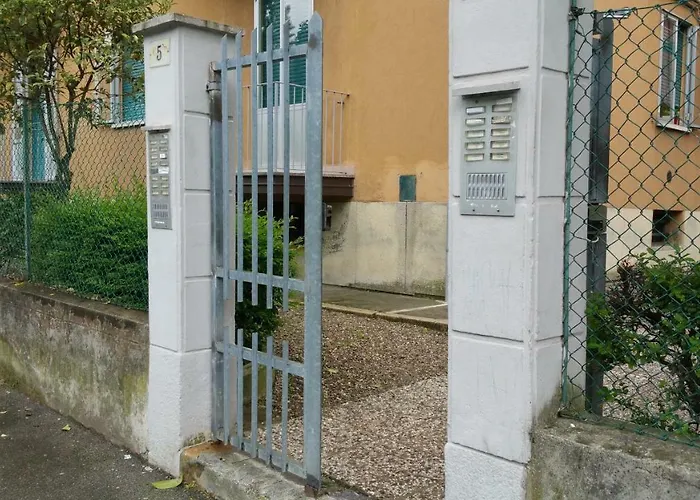Aduepassidallafiera Appartement Bologna